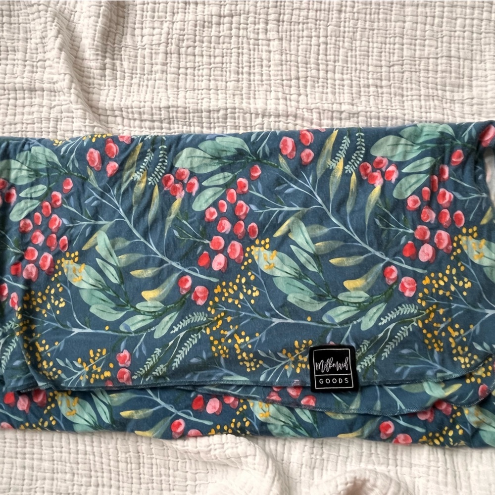 Milkmaid goods floral swaddle- excellent used condition - Picture 2 of 2